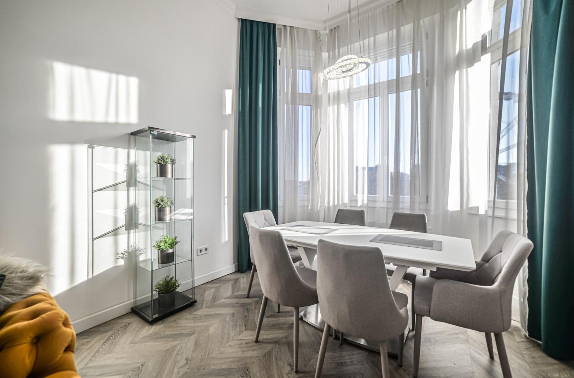 Luxury Downtown Dreams Apartamento Budapeste Exterior foto